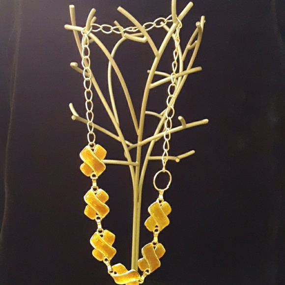 Gold Enamel Necklace - Picture 2 of 3